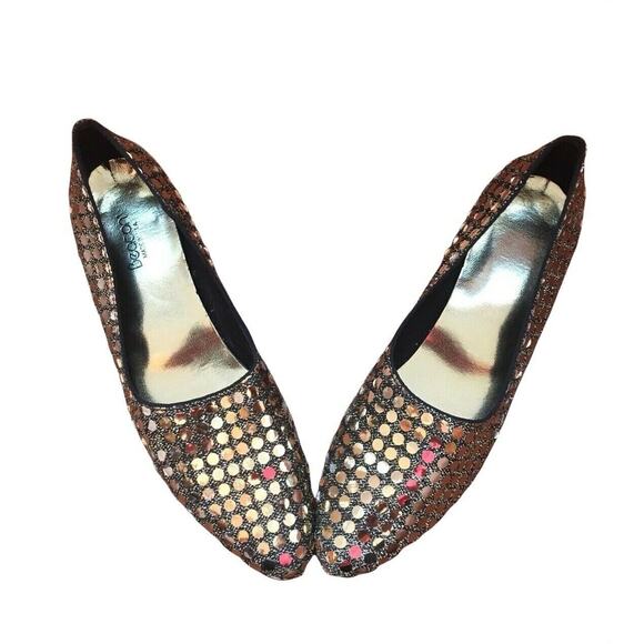 BEACON USA Comfort Monaco Gold Sequin Flat Pointy Shoes Flats 7.5 - Picture 3 of 5